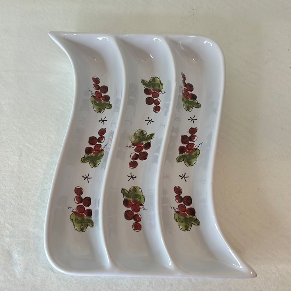 California Pantry Olive Tray White Ceramic Purple Green Grapes 6 In X 8 Inches